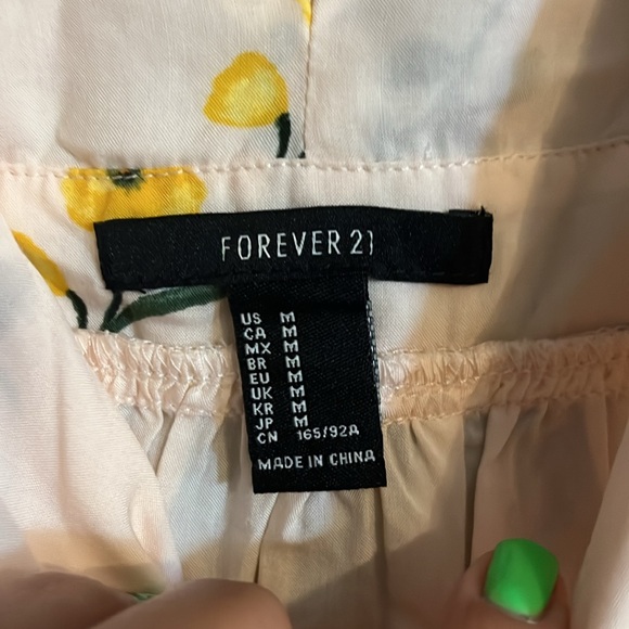 Floral Peplum Top - Picture 2 of 4